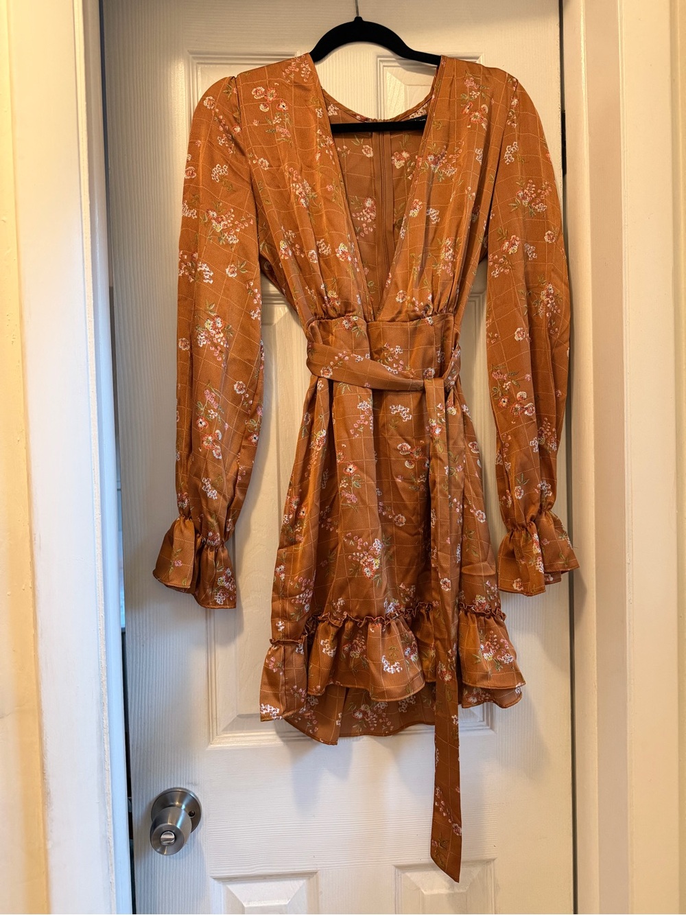 Boohoo Rust Floral Long-Sleeve Tie-Waist Dress